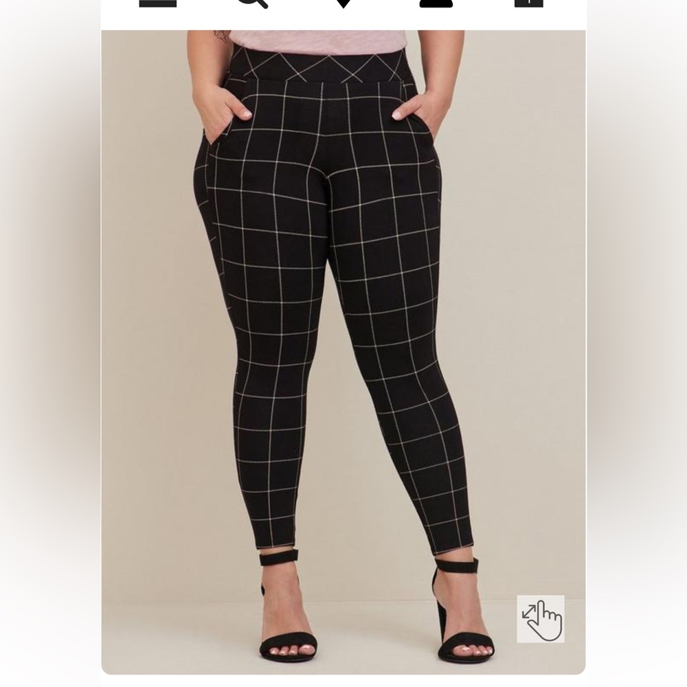 NWT Torrid Size 3 Signature Leggings Full Length with Pockets